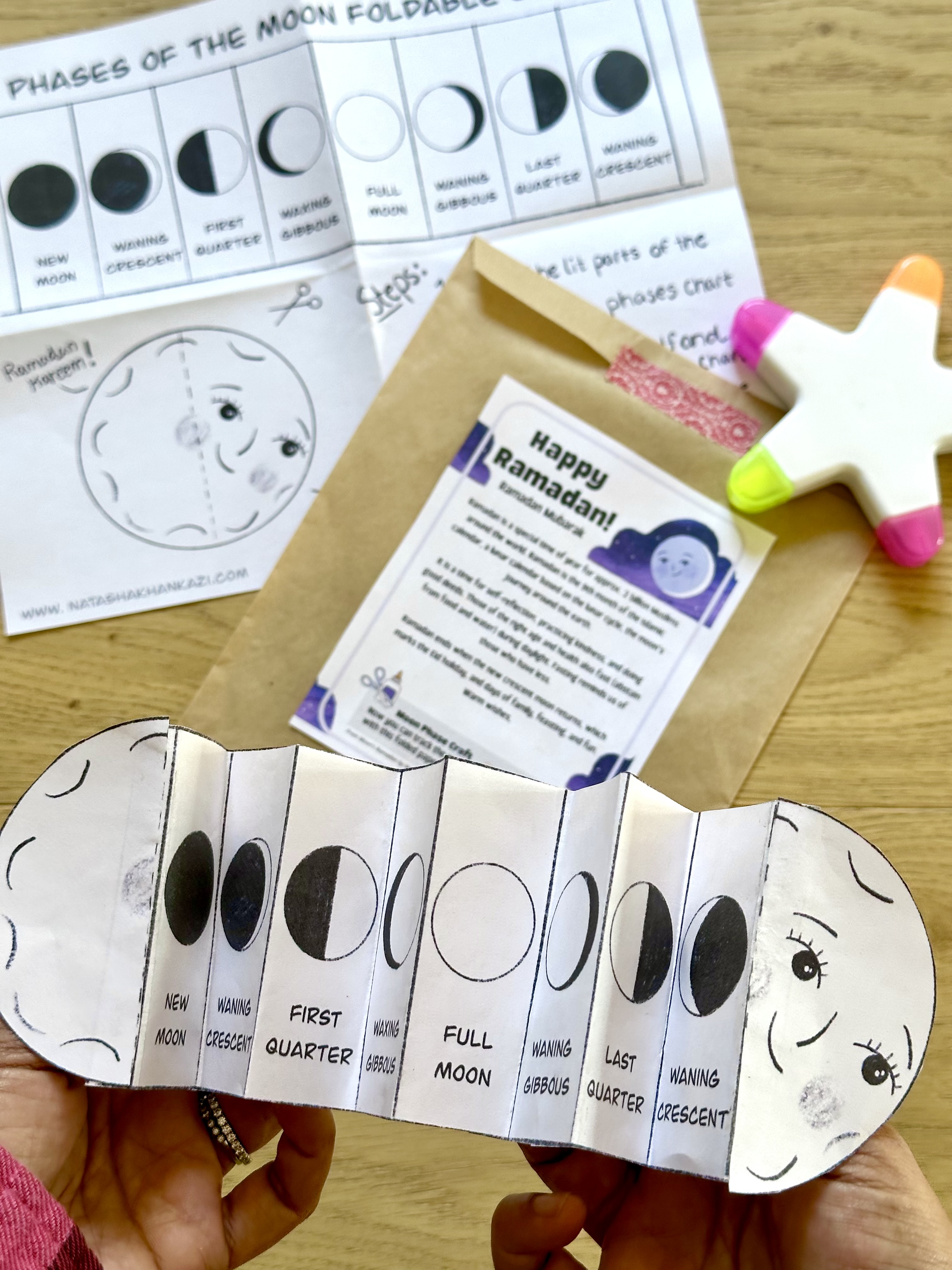 Ramadan Favor Printables: Folding Moon Phases Paper Craft 